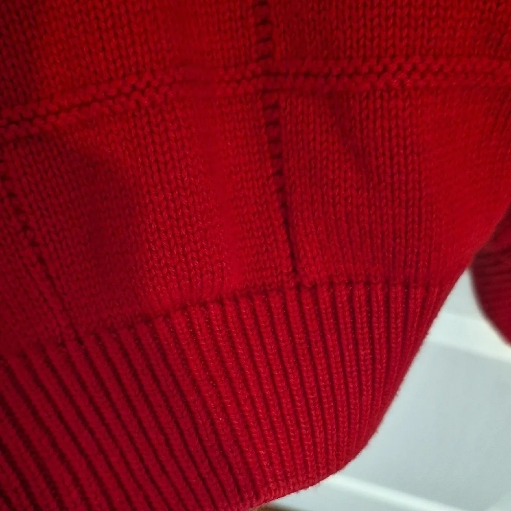 Izod Men's Red Cotton Crewneck Cable Knit Sweater